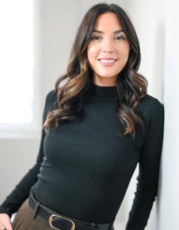 Hannah McNutt, Marketing Lead at Sun Kissed Energy